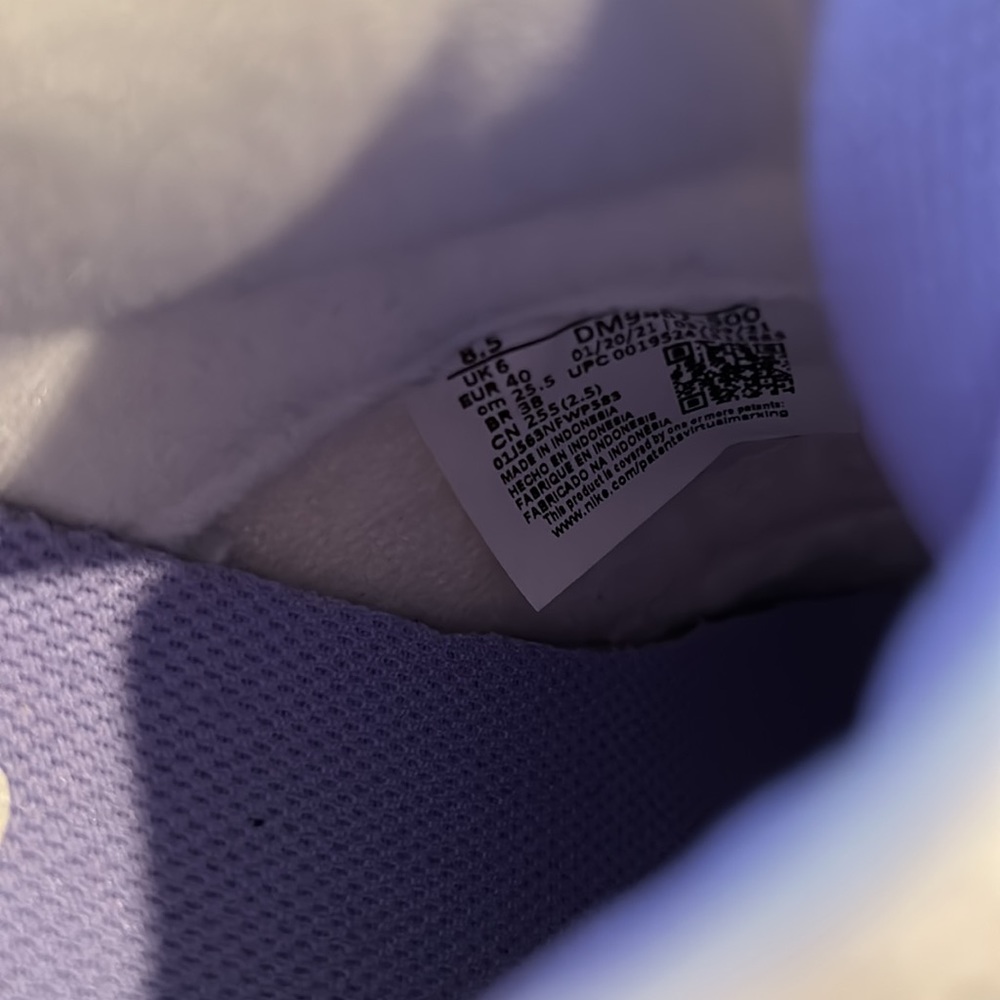 Nike Dunk Low’s OG Purple Pulse shoes - Picture 7 of 9